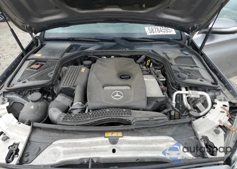 2015 Mercedes-Benz C 300 из США, поврежденный, VIN 55SWF4JB7FU066621